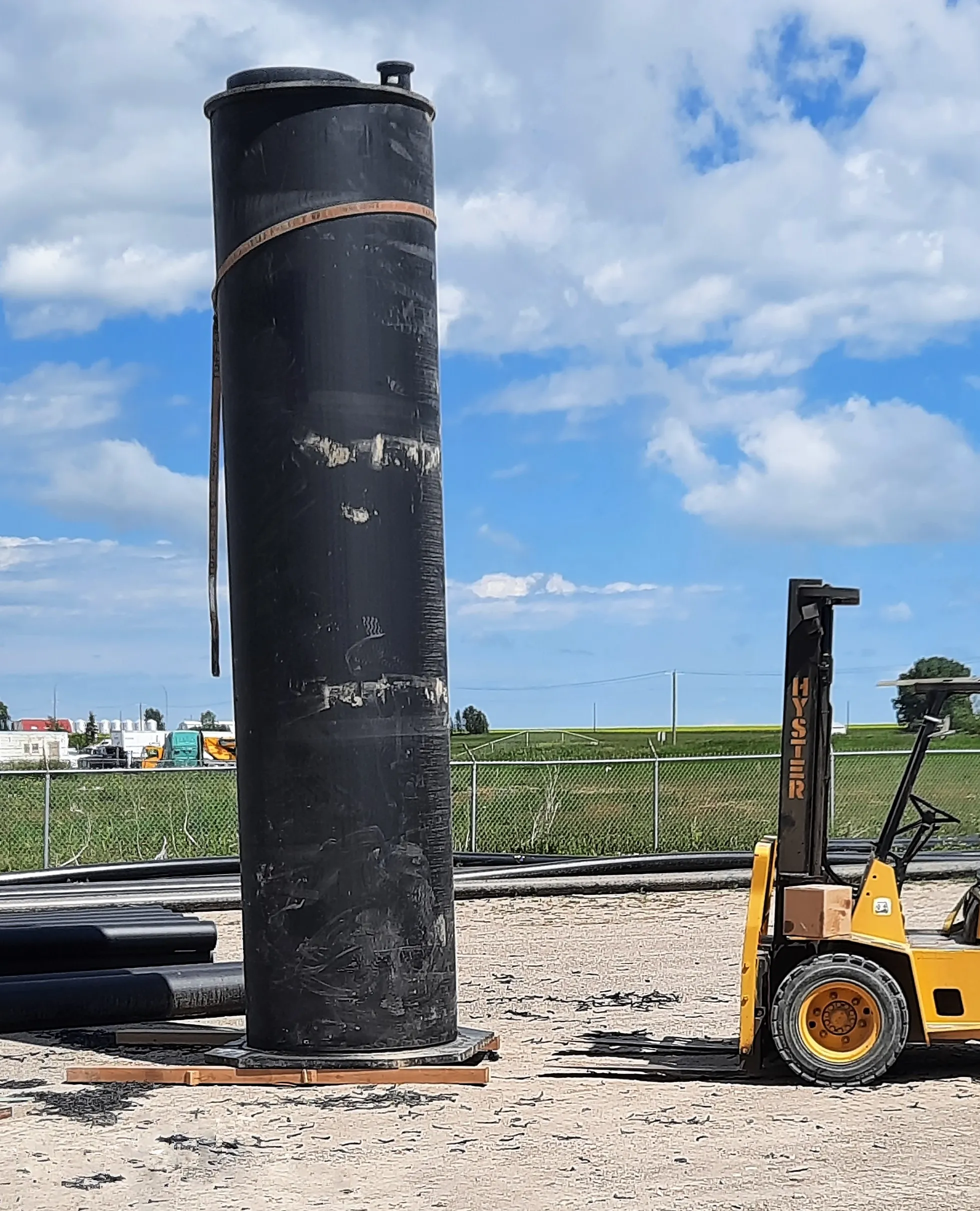 hdpe-manhole-oversize-base-connection-gussets
